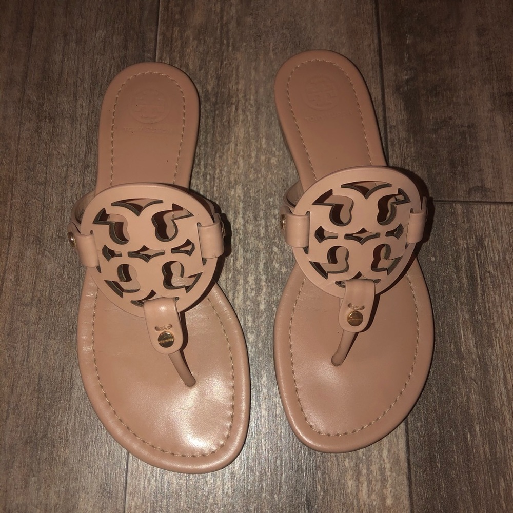Light make up Tory Burch Miller Sandals